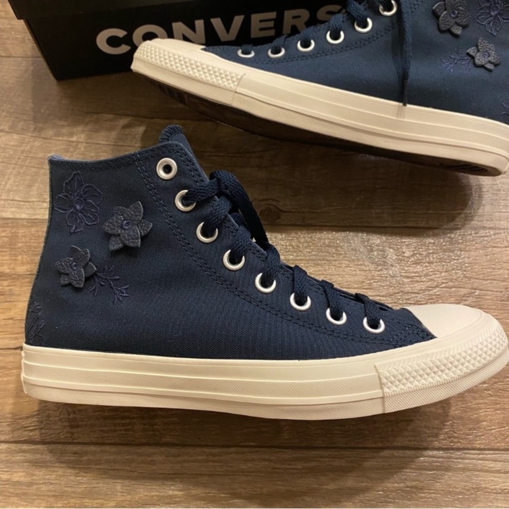 Converse Chuck Taylor All Star Into the Void Egret Navy Floral High Top Sneakers - Picture 6 of 12